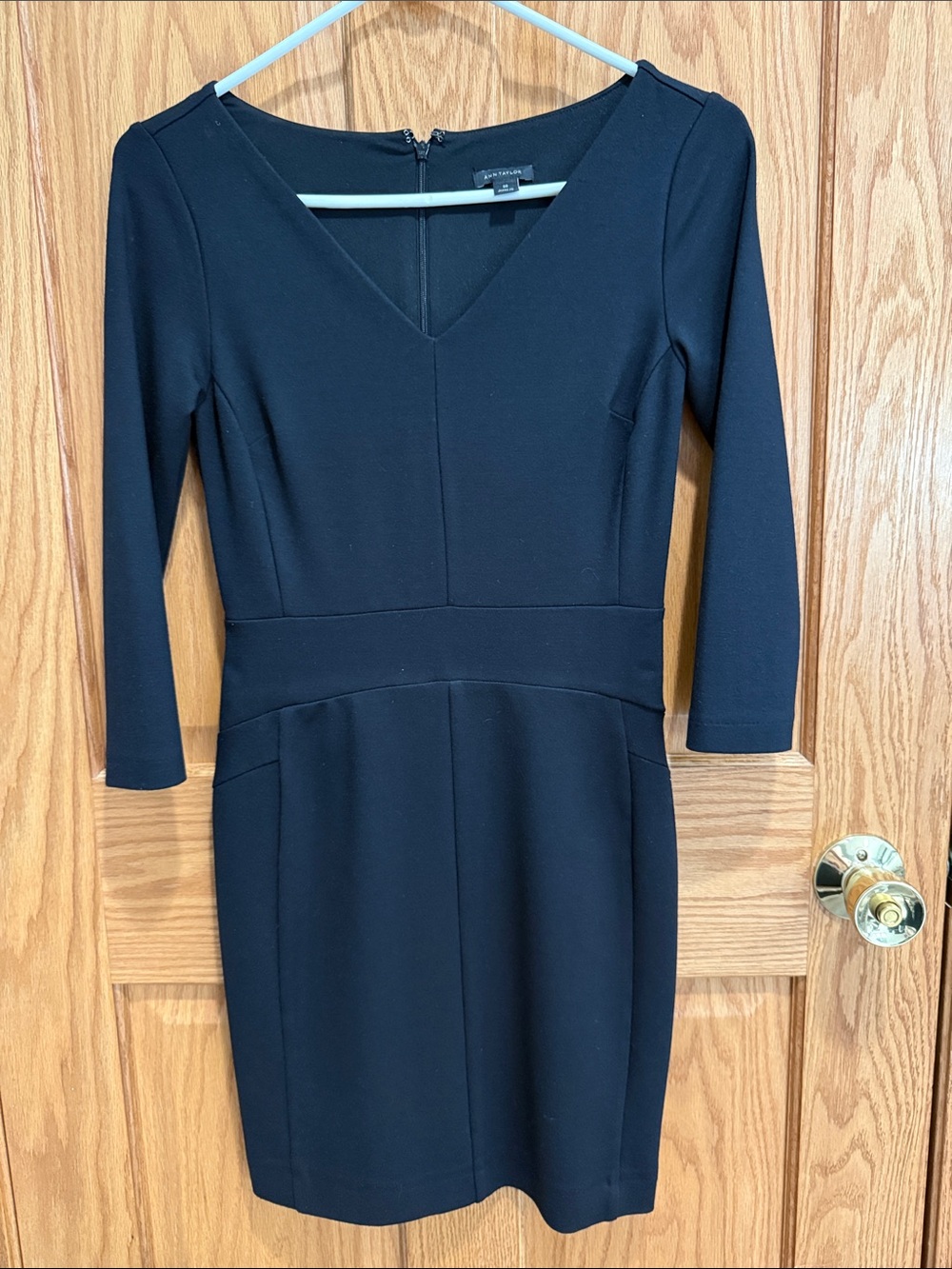 Ann Taylor Black Long-Sleeve V-Neck Sheath Dress